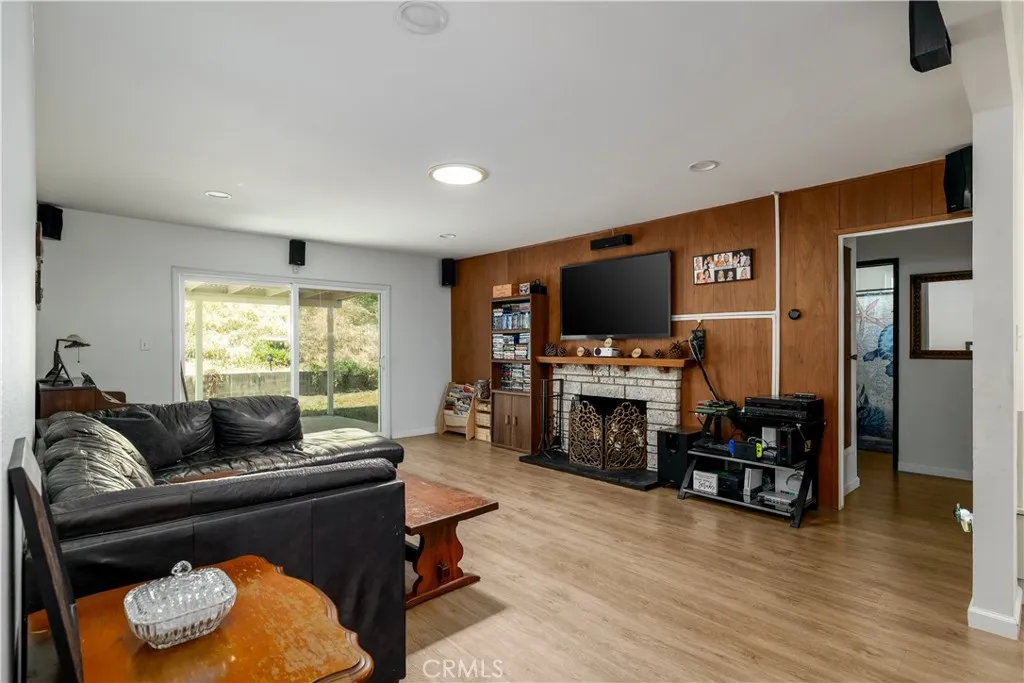 https://cdn.realtyfeed.com/cdn/127/306712668/79376d382f36ff25b1431e34dac68c75.webp
