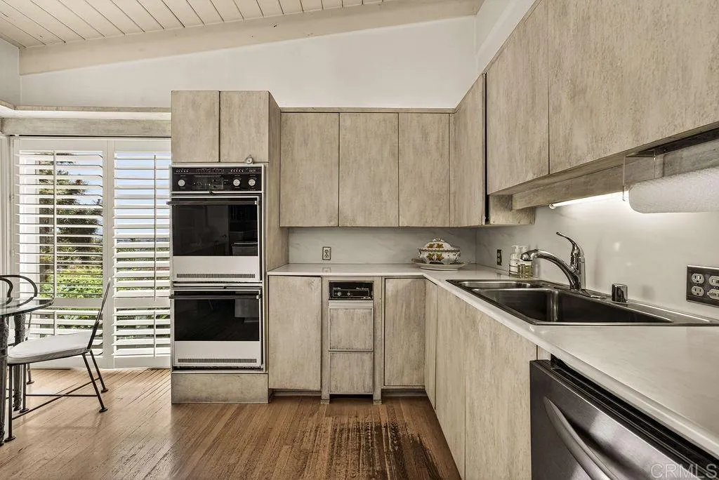 https://cdn.realtyfeed.com/cdn/127/306712698/9cfaa45a89ffeead91527e8a6c63d2bf.webp