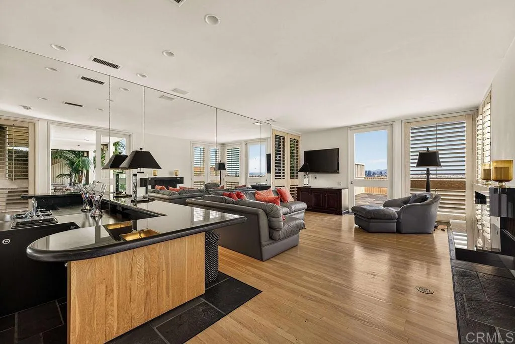 https://cdn.realtyfeed.com/cdn/127/306712698/dbe5081edb54e028b1a11587d74e7223.webp