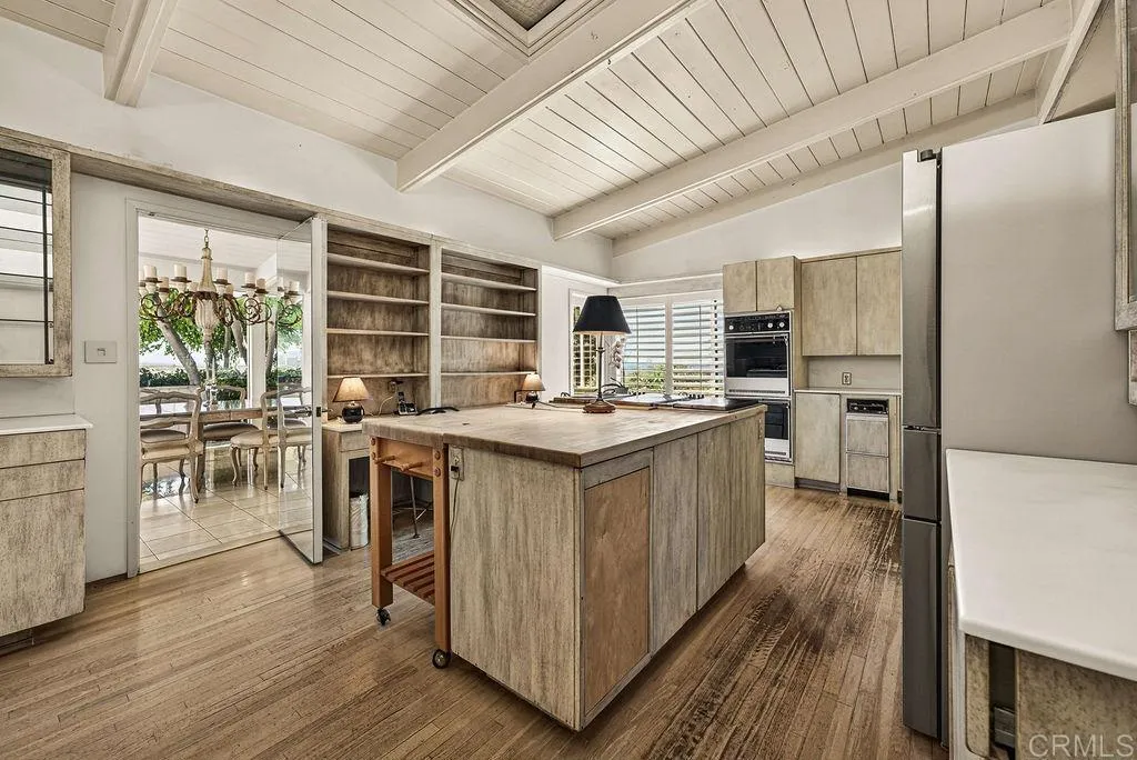 https://cdn.realtyfeed.com/cdn/127/306712698/fcfd5f253621de07f01825021863e96c.webp