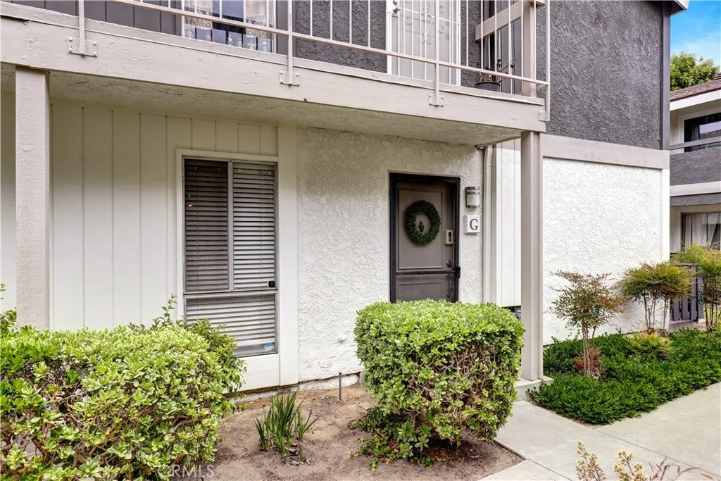Santa Ana, CA 92704