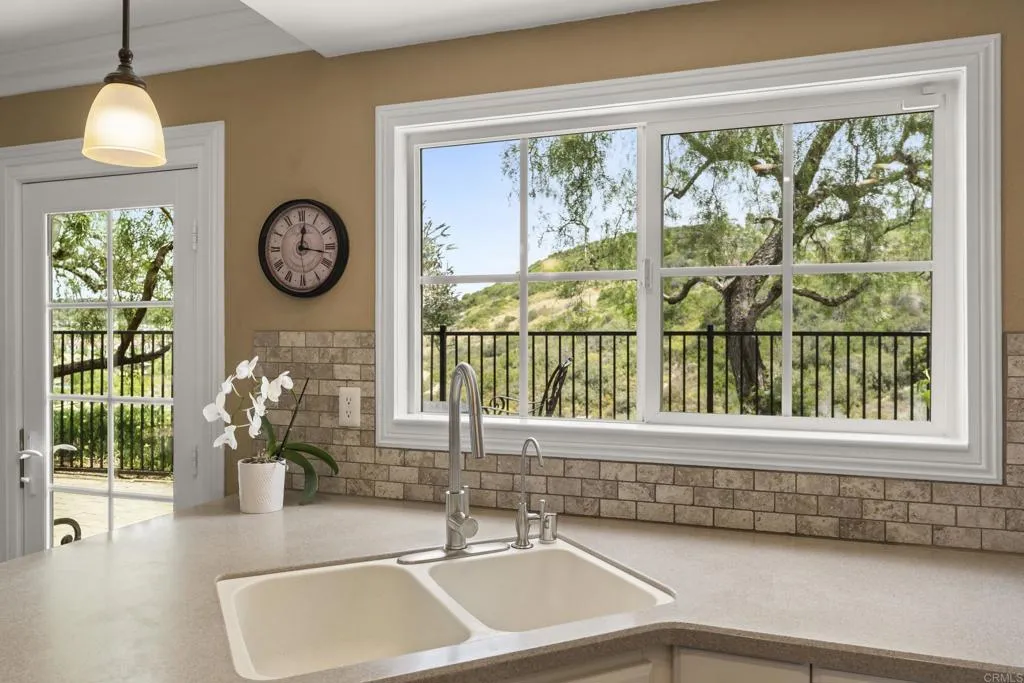 https://cdn.realtyfeed.com/cdn/127/306712721/463757e4399de6b241c59cc57d10b985.webp