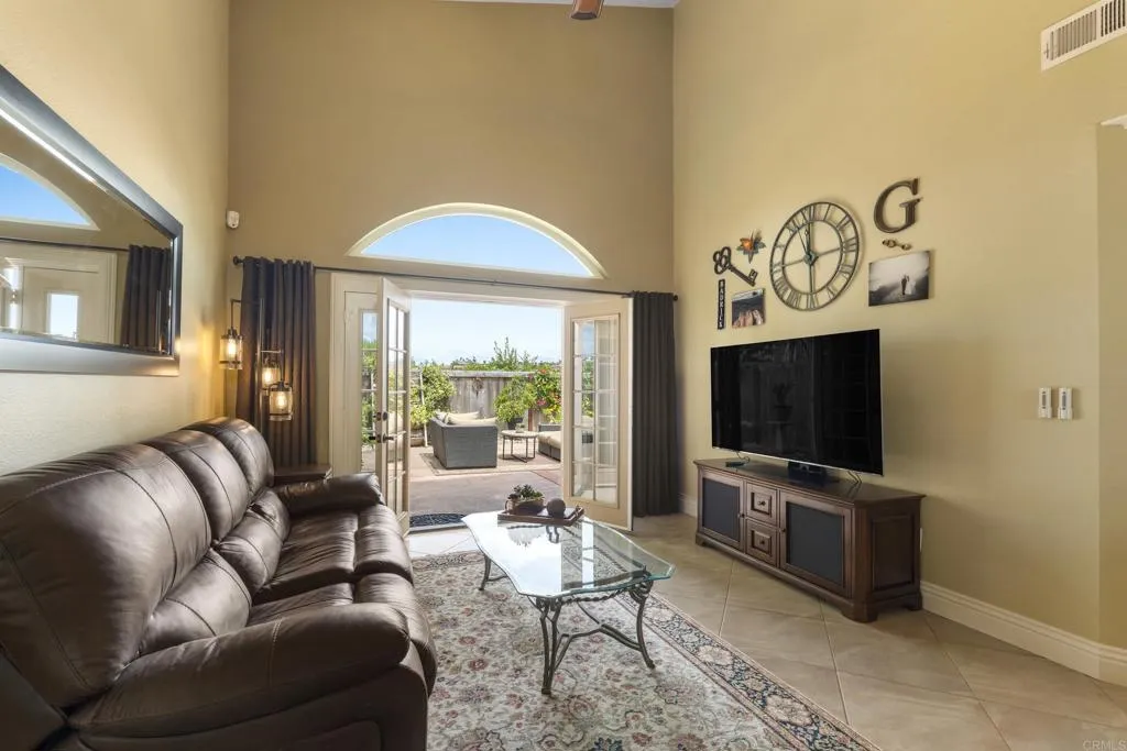 https://cdn.realtyfeed.com/cdn/127/306712721/bf2ca25e66fc3871743ee0d2952c8b70.webp