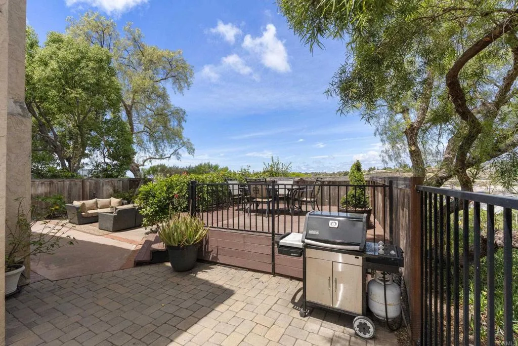 https://cdn.realtyfeed.com/cdn/127/306712721/c65ad74fc34d78a33661d414944002f7.webp