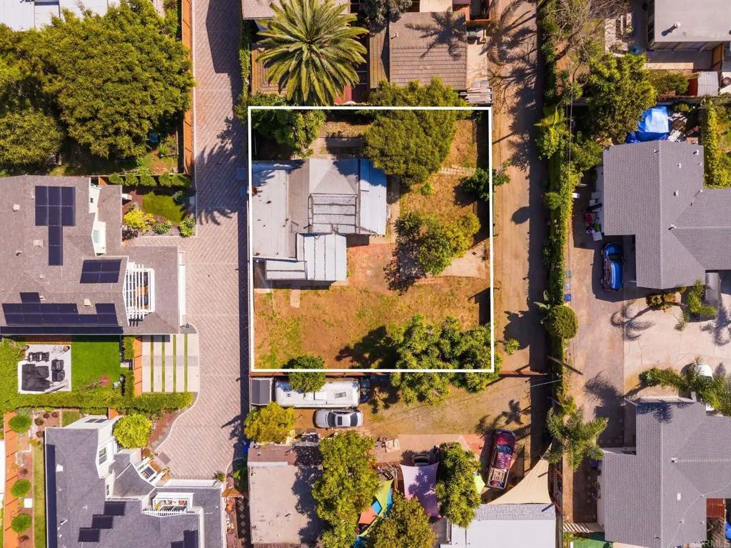 https://cdn.realtyfeed.com/cdn/127/306712735/0608914e4942ee7665b44c451272275d.webp