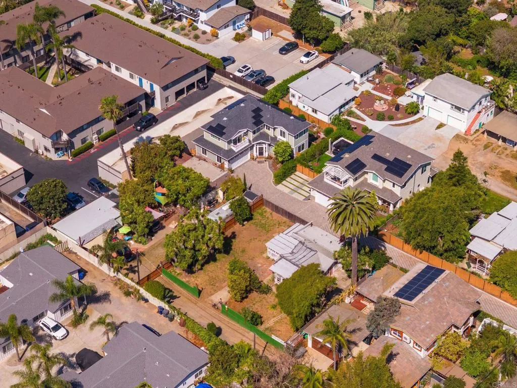 https://cdn.realtyfeed.com/cdn/127/306712735/5d8b015f9ae4c7c227a7e22ae21ca73d.webp