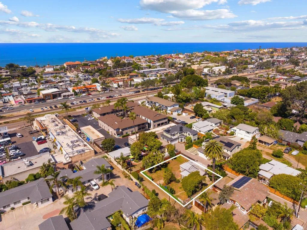https://cdn.realtyfeed.com/cdn/127/306712735/dacb21b52170cb550cd761edd32dc20b.webp
