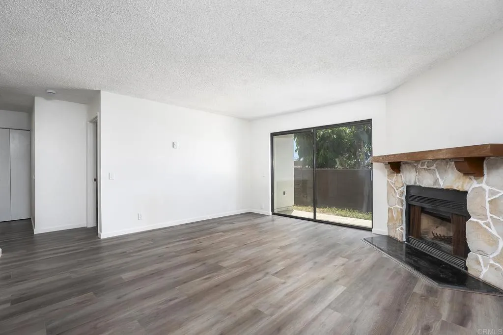 https://cdn.realtyfeed.com/cdn/127/306712771/211e9f123f0c29a4be7bb387389bd4b3.webp