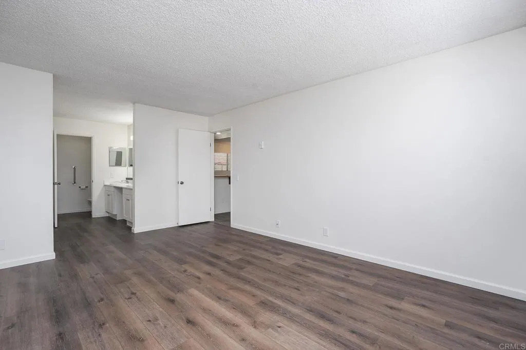 https://cdn.realtyfeed.com/cdn/127/306712771/86b3efa4109d28ea284404327146c031.webp