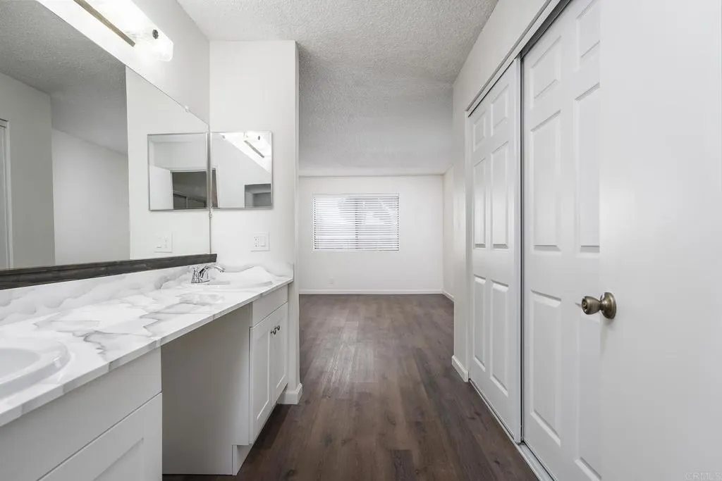 https://cdn.realtyfeed.com/cdn/127/306712771/f54ef1f1990d7bd24a91c38057ae8e41.webp