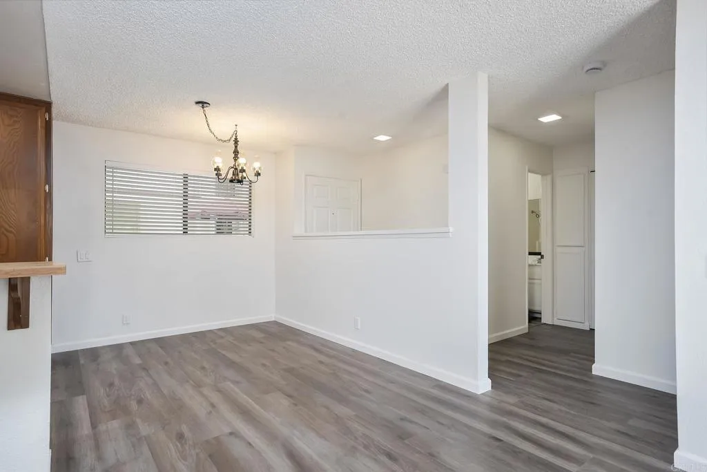 https://cdn.realtyfeed.com/cdn/127/306712771/f5892e15293c138d69f04fb8e1becd07.webp