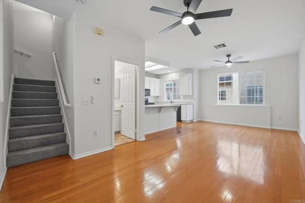 https://cdn.realtyfeed.com/cdn/127/306712795/b1c85b7f66cff62fe4ddd7ca1d8655fb.webp