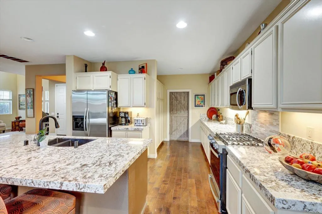 https://cdn.realtyfeed.com/cdn/127/306712810/e959beccd28d5d3f68e3daaf0ebbffac.webp