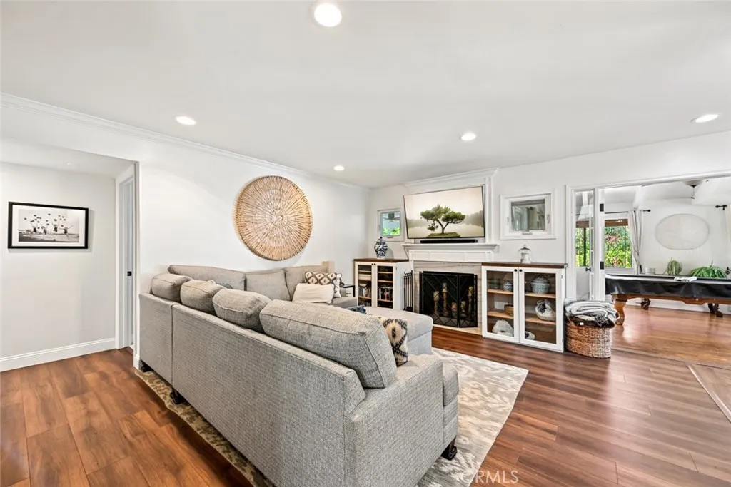 https://cdn.realtyfeed.com/cdn/127/306712811/097950eb94373f7684d854bf45f44361.webp