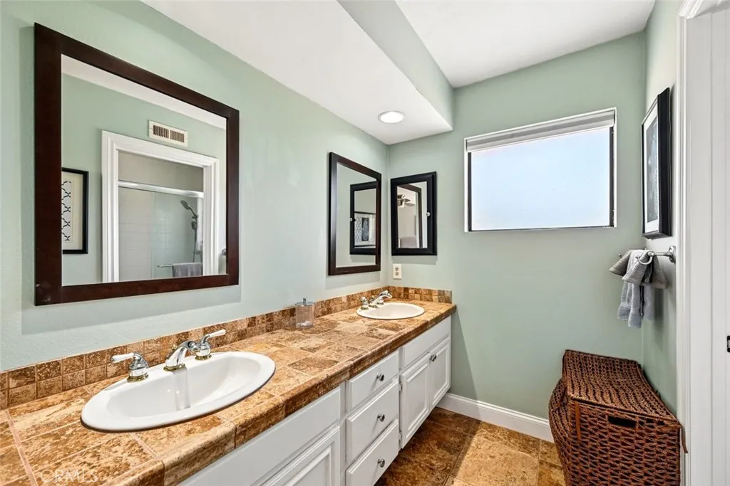 https://cdn.realtyfeed.com/cdn/127/306712811/6bc4b61a099611f6a529ab591ac22f16.webp