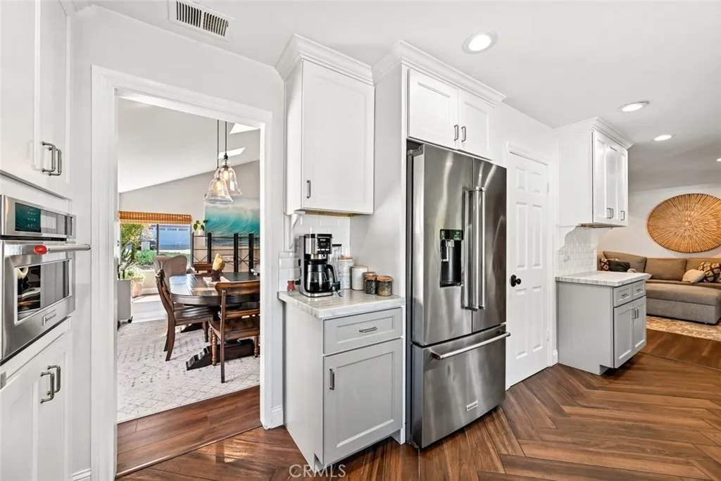 https://cdn.realtyfeed.com/cdn/127/306712811/70ae5d907beb5c968787c1347b1d6d57.webp