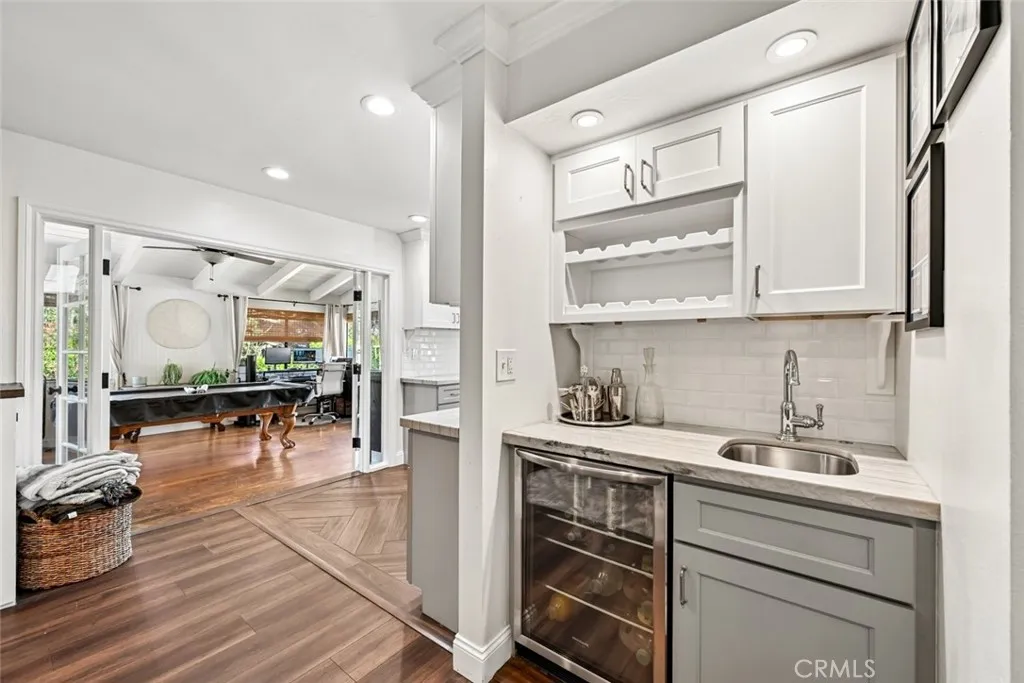 https://cdn.realtyfeed.com/cdn/127/306712811/70f9f603f79f6596b9be0a865179a3be.webp