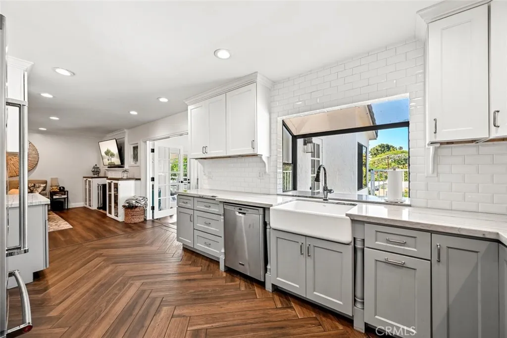 https://cdn.realtyfeed.com/cdn/127/306712811/eb629e7be8c7a886f4ad93bc26d2b43b.webp