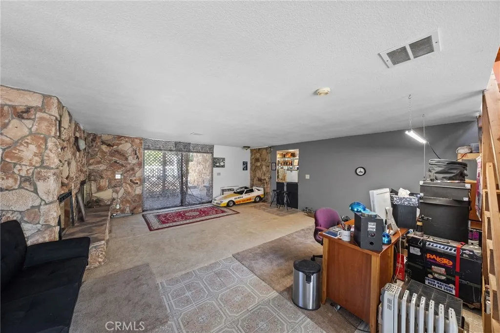 https://cdn.realtyfeed.com/cdn/127/306712832/2bc81ab97d5d7632872b4b791948a29f.webp
