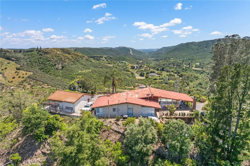 https://cdn.realtyfeed.com/cdn/127/306712832/a5ea4851a14307c2591b1a3d6f2340bd.webp