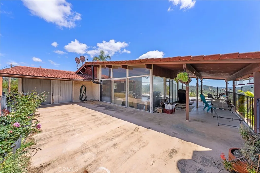 https://cdn.realtyfeed.com/cdn/127/306712832/e6d5cda7646768d639094b9475a1d653.webp