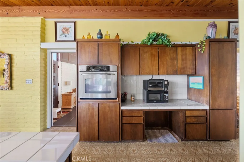 https://cdn.realtyfeed.com/cdn/127/306712832/f60cc99d601ea5d1ad62b106aedd3cb1.webp