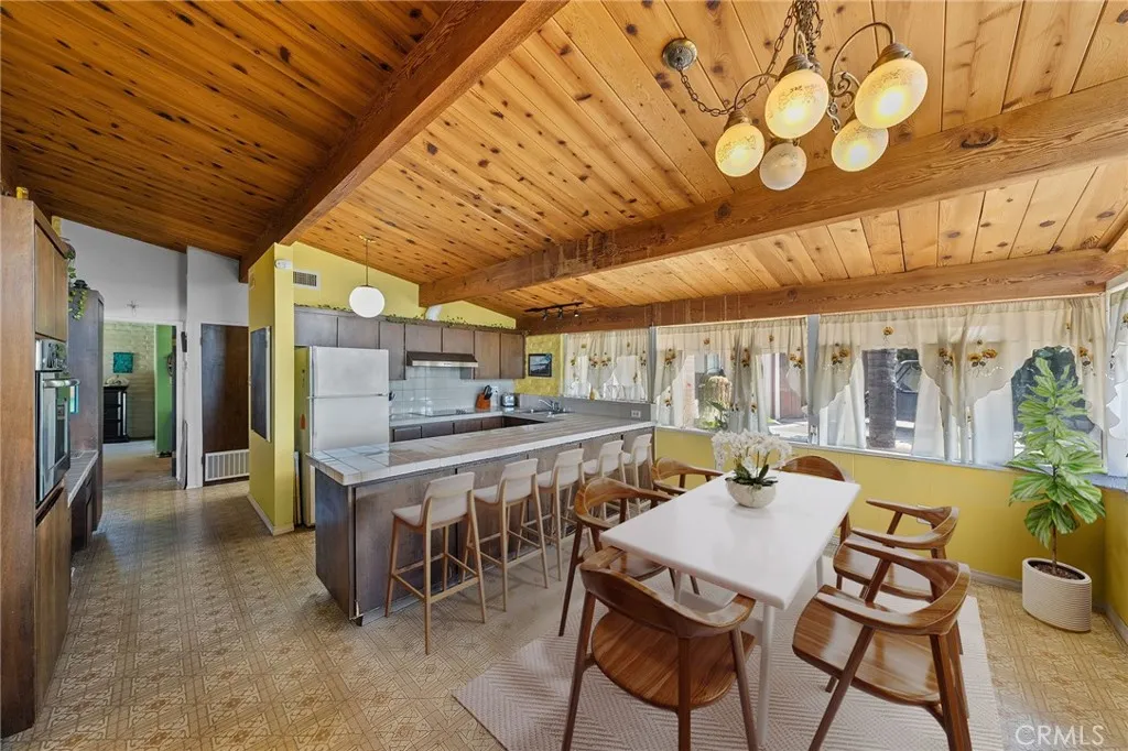 https://cdn.realtyfeed.com/cdn/127/306712832/fd5ed1c9cef0e525039275089831ba1f.webp