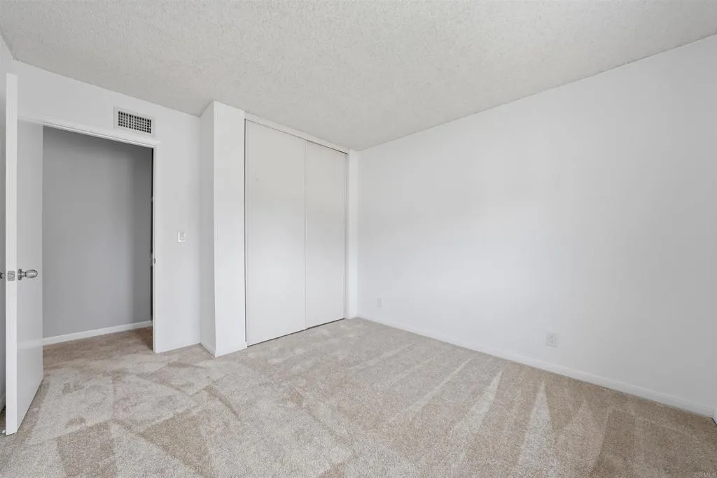 https://cdn.realtyfeed.com/cdn/127/306712841/36b756adb1bfa505d934fa4e9fad9b26.webp