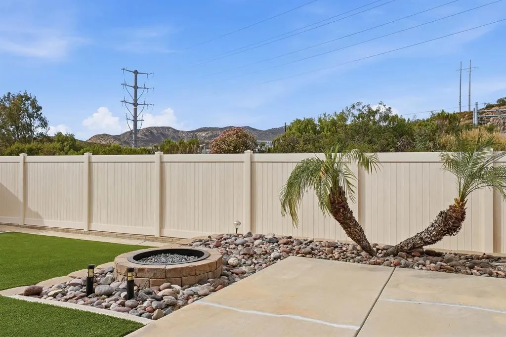 https://cdn.realtyfeed.com/cdn/127/306712841/81b8424e7fc32d8a0b7759d3b02bdf4d.webp