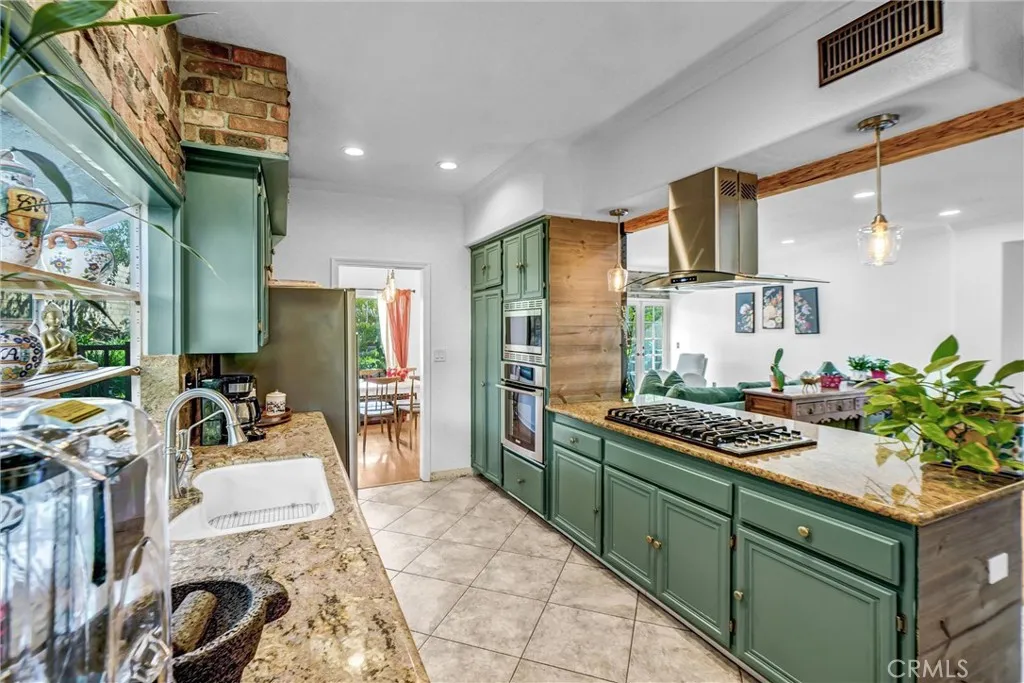 Saugus, CA 91350