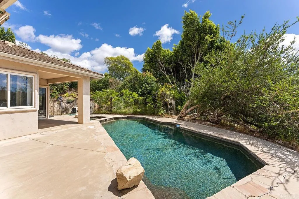 https://cdn.realtyfeed.com/cdn/127/306712869/634aa68f965db41c3a96a75f9d224477.webp
