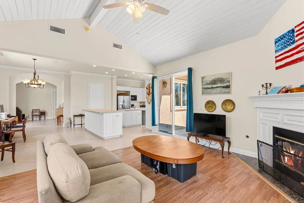 https://cdn.realtyfeed.com/cdn/127/306712869/77566e5a9430896b6f14db471844032d.webp