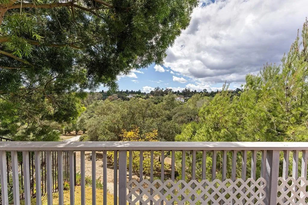 https://cdn.realtyfeed.com/cdn/127/306712869/debf8a155caf5ddbf1e04fe065fe0997.webp