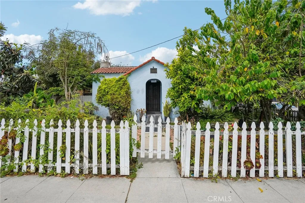 6119 Linden Avenue, Long Beach, CA 90805 - Main photo, Long Beach, CA