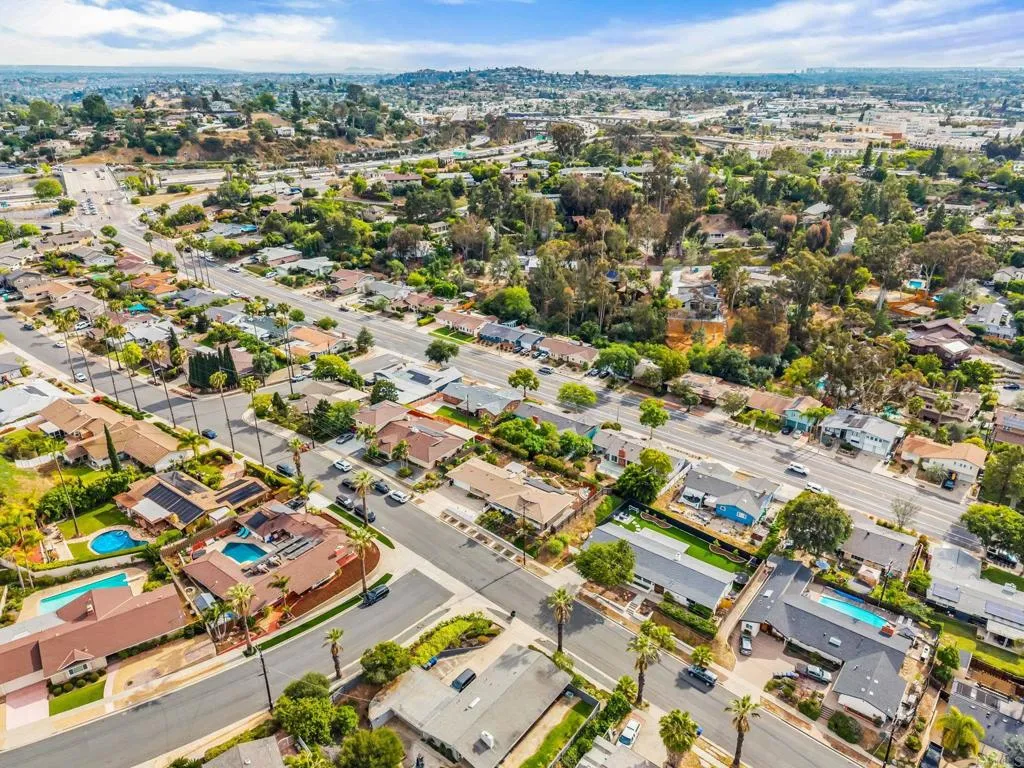 https://cdn.realtyfeed.com/cdn/127/306712908/4fe31a32c59d31a87c81df039ca57597.webp