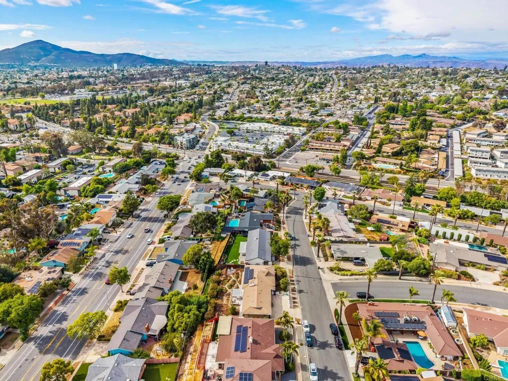 https://cdn.realtyfeed.com/cdn/127/306712908/70258f6de198687c98b4201ab39c4921.webp