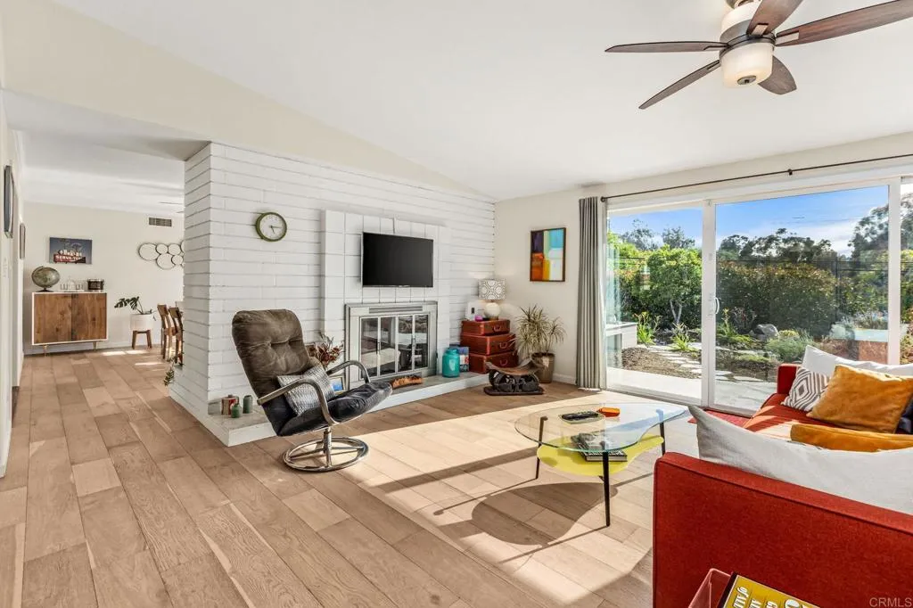 https://cdn.realtyfeed.com/cdn/127/306712908/985297ce1bec36c3943fa72c38fd295b.webp