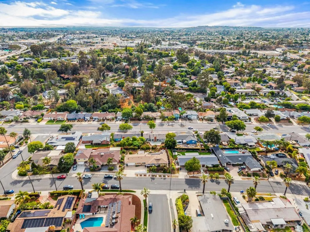 https://cdn.realtyfeed.com/cdn/127/306712908/a80dfdbf1817a7f1e734edaeff66d35d.webp