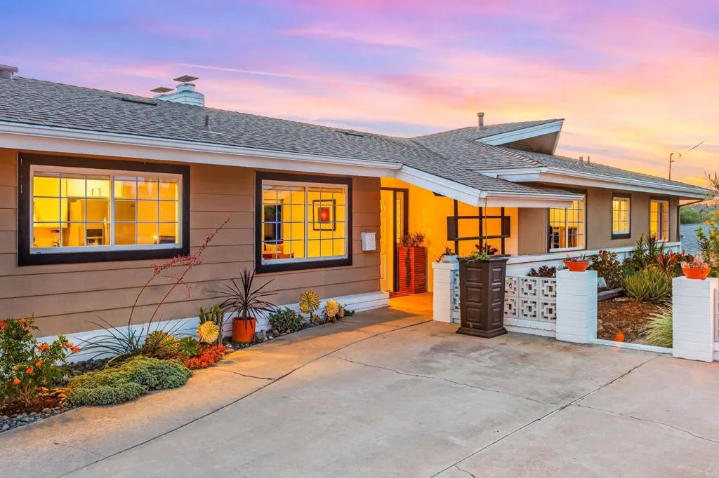 https://cdn.realtyfeed.com/cdn/127/306712908/c0ab1576a692e78e625199b83e3c9810.webp