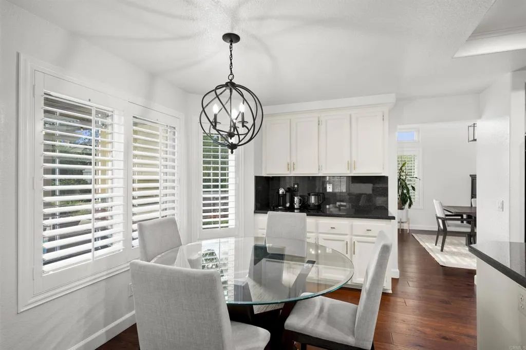 https://cdn.realtyfeed.com/cdn/127/306712912/f5f52d5a6f7a1a34688cd7d300d970e0.webp