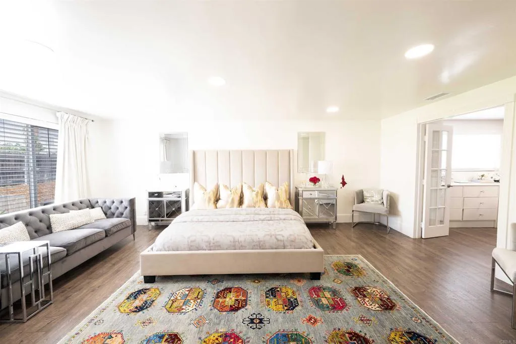 https://cdn.realtyfeed.com/cdn/127/306712916/125edefba6230b848359af67e181f51d.webp