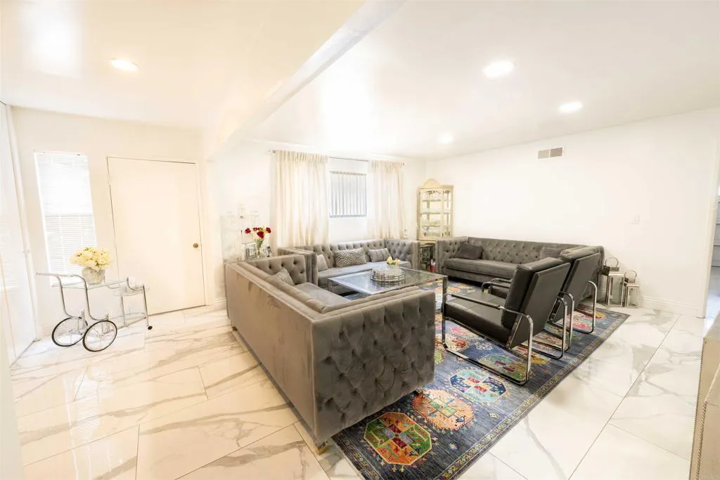 https://cdn.realtyfeed.com/cdn/127/306712916/793432613122f2a9cf1810d82e84bc5f.webp