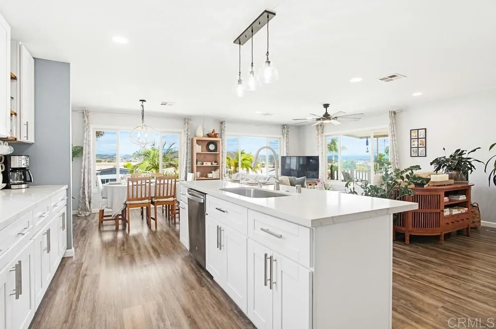https://cdn.realtyfeed.com/cdn/127/306712937/6879054a8ccf448d0f179c62f37d3635.webp