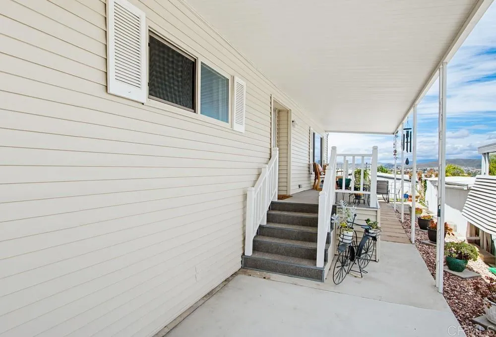 https://cdn.realtyfeed.com/cdn/127/306712937/bc0ef4176d2ad6d585279845a5c3e96c.webp