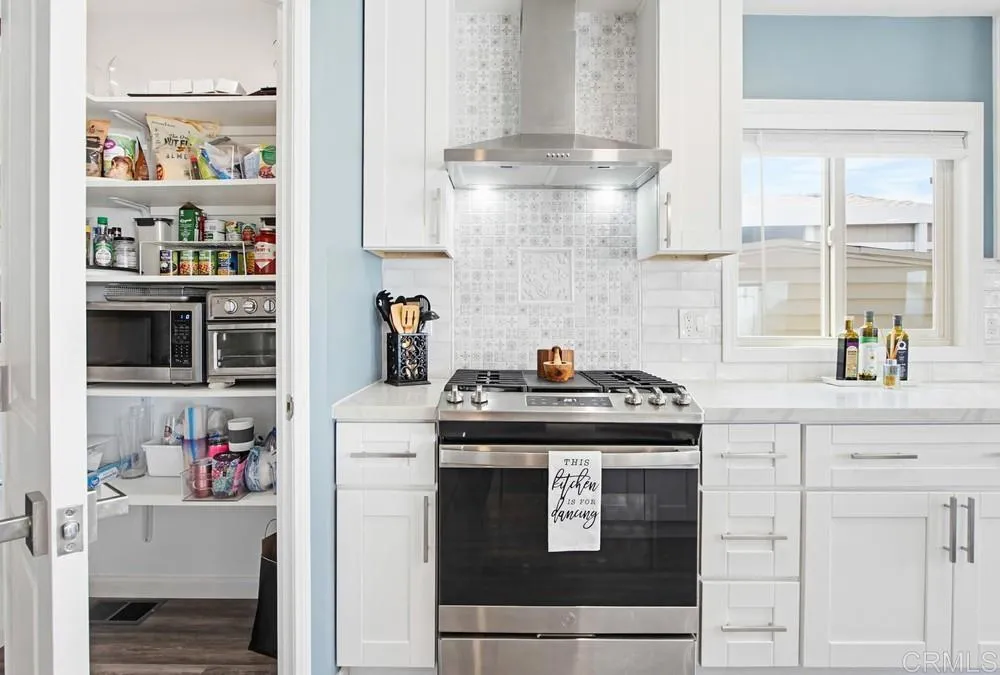 https://cdn.realtyfeed.com/cdn/127/306712937/ebc718f38e5ebff2f7c6e63fbb178bf8.webp