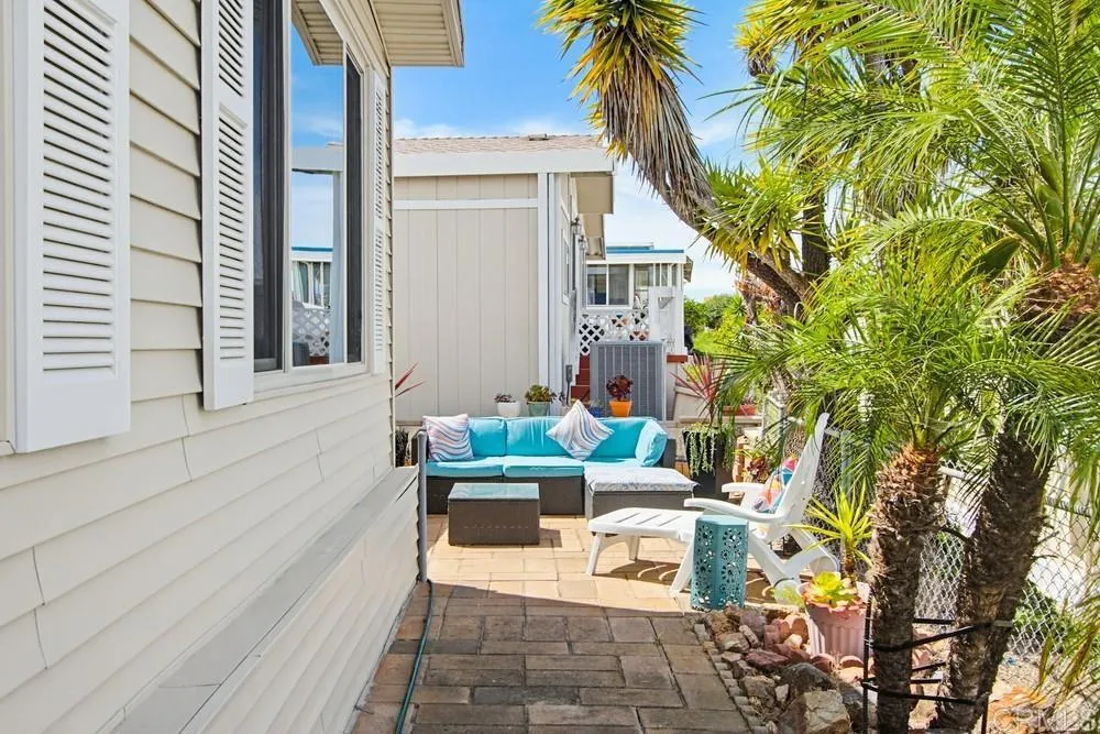 https://cdn.realtyfeed.com/cdn/127/306712937/ef4870a0cb2695ce022104d990998b3b.webp