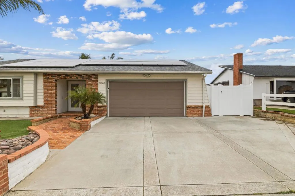 https://cdn.realtyfeed.com/cdn/127/306712941/66fd853a51b514a25751de7d729800db.webp