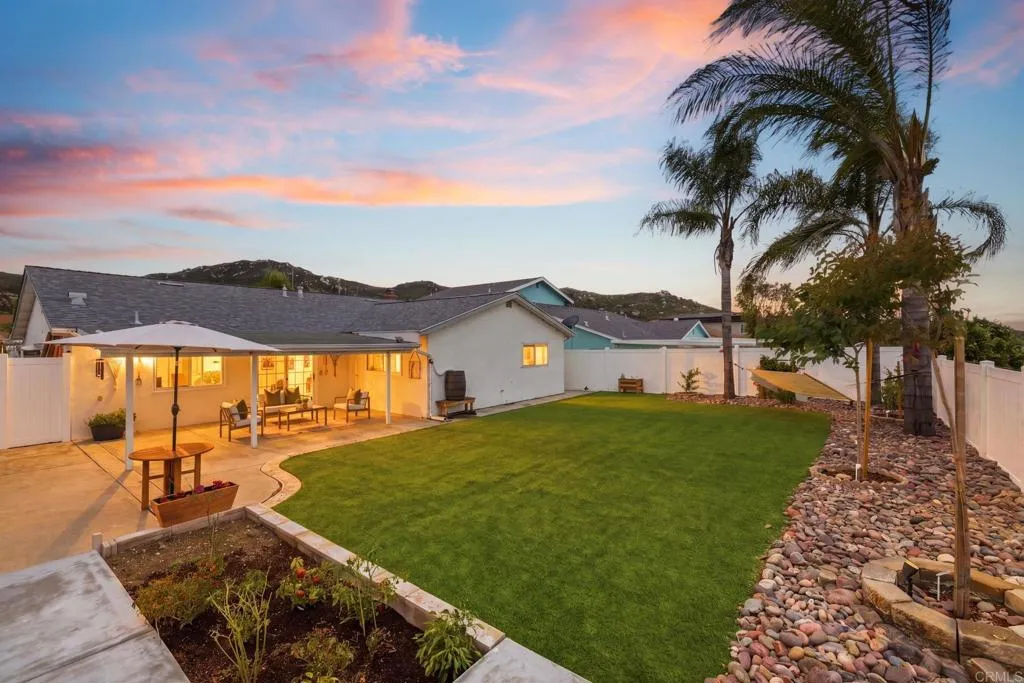 https://cdn.realtyfeed.com/cdn/127/306712941/967021b5c68ef259912e61ecc92eb96e.webp