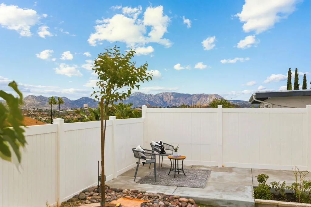 https://cdn.realtyfeed.com/cdn/127/306712941/e7df15bd5aee563dc5f947e8ad004791.webp