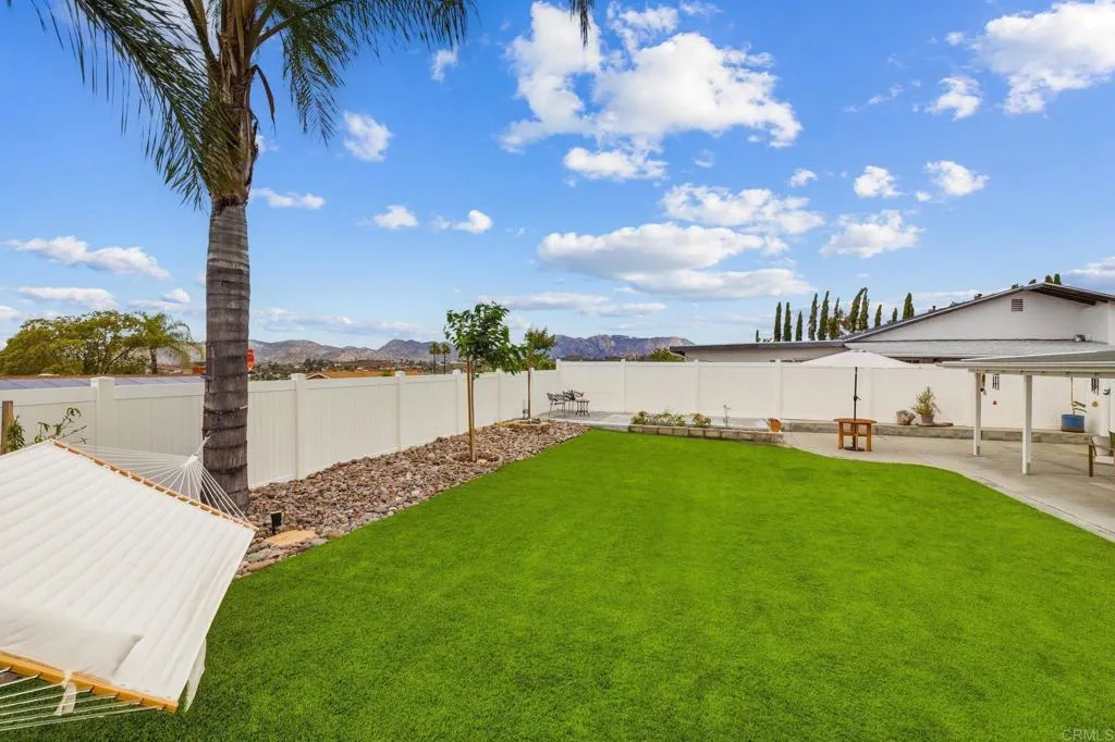 https://cdn.realtyfeed.com/cdn/127/306712941/f2fe350bd820529b685bbb8112e9c8ab.webp
